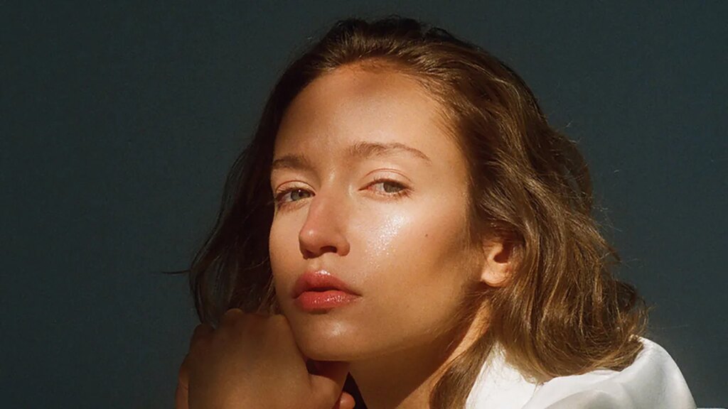 13 Best Face Serums of 2025, According to Dermatologists