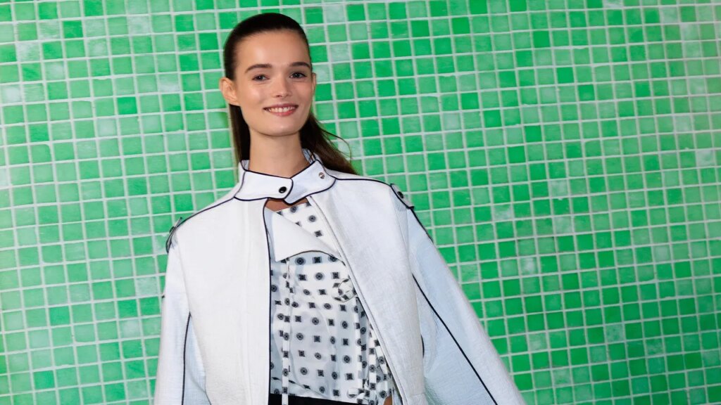 32 Best Early Black Friday Clothing Deals—40% Off Nordstrom, J.Crew & More 32 Best Early Black Friday Clothing Deals—40% Off Nordstrom, J.Crew & More