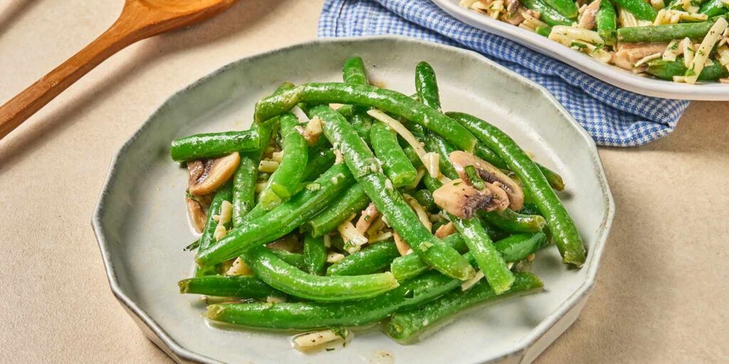 Martha Stewart’s 10-Minute Green Beans Are So Good, They Deserve a Spot on Every Holiday Table