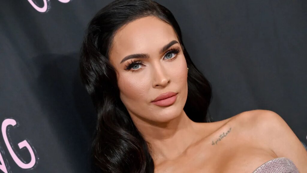 Megan Fox’s Blood Red Cat-Eye Nails Were Inspired by Jennifer’s Body—See the Photos