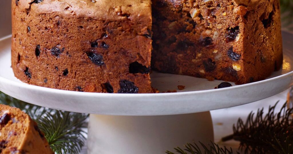 Time to make your Christmas cake! The longer this cake soaks, the better it tastes