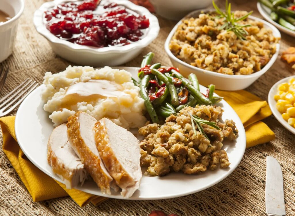 7 Restaurant Chains With the Best Turkey Dinners for the Holidays