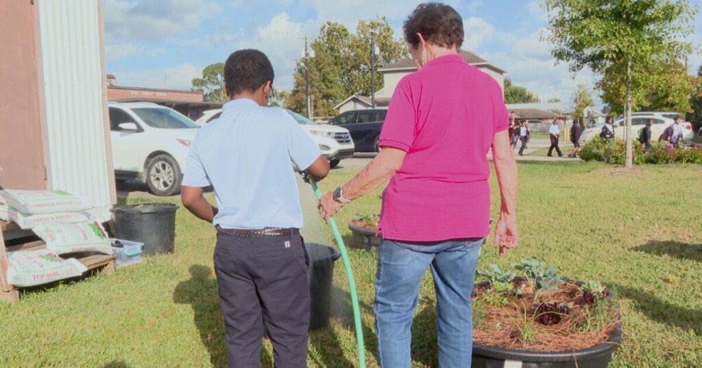Lafayette Garden Club brings nature and nutrition education to local school