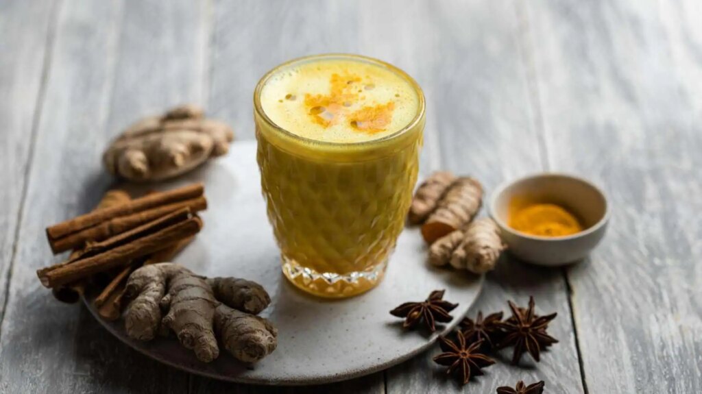 Sore throat? Try these 5 turmeric remedies 
