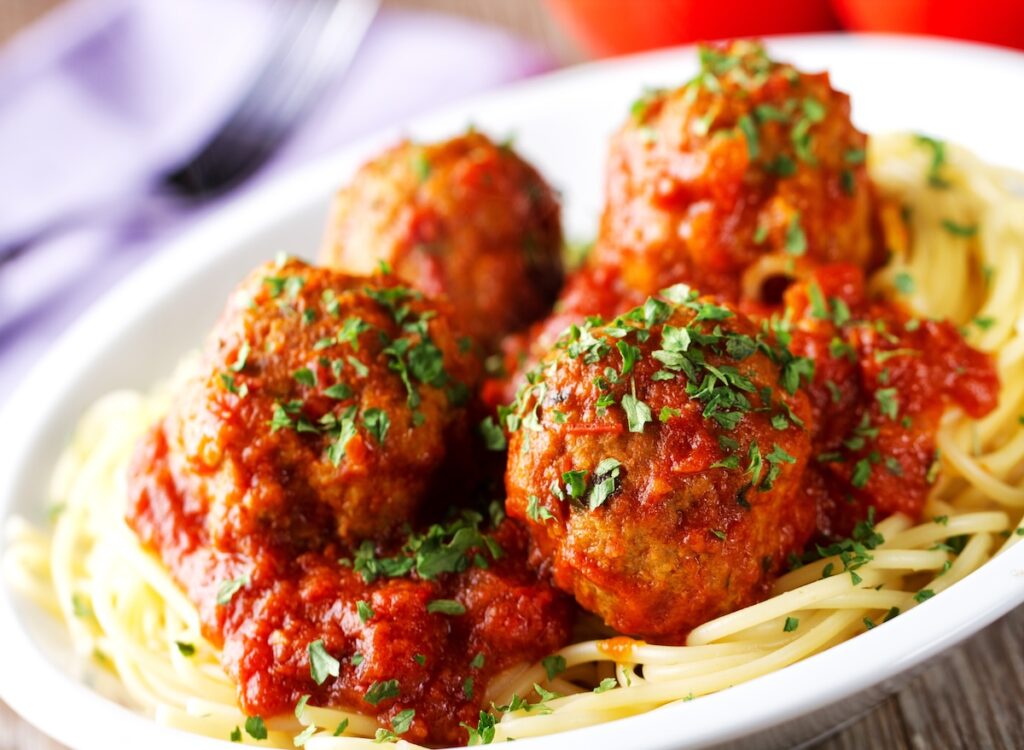 The No. 1 Chain With the Best Spaghetti and Meatballs, According to Pasta Fans